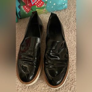 Leather Vince loafers / slip in flats